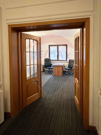 Apartament / Birou, 4 camere, Floreasca - Dorobanti, 163 mp + curte