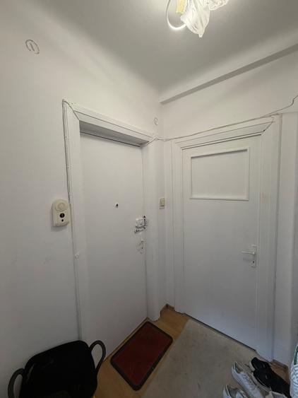 Apartament 3 camere, etajul 2, 78mp, 2 balcoane, bloc interbelic