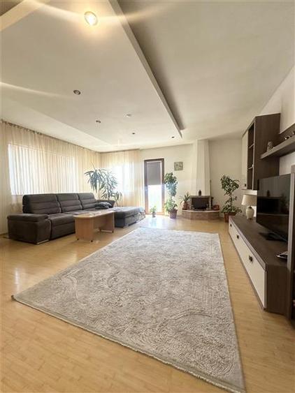 Casa S+P+1E cu Teren de 854 mp, Pretabila pentru Doua Familii