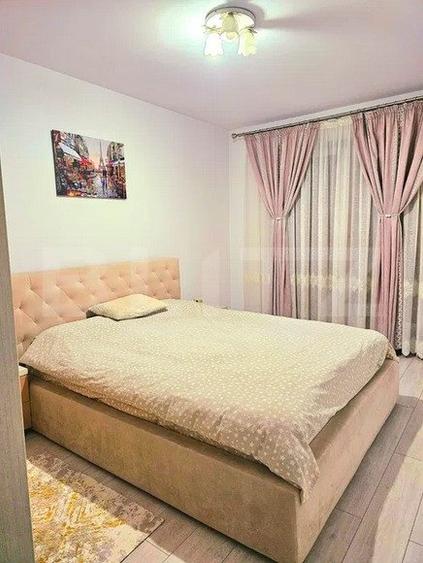 Apartament 3 camere, 77 mp, zona Tractoru
