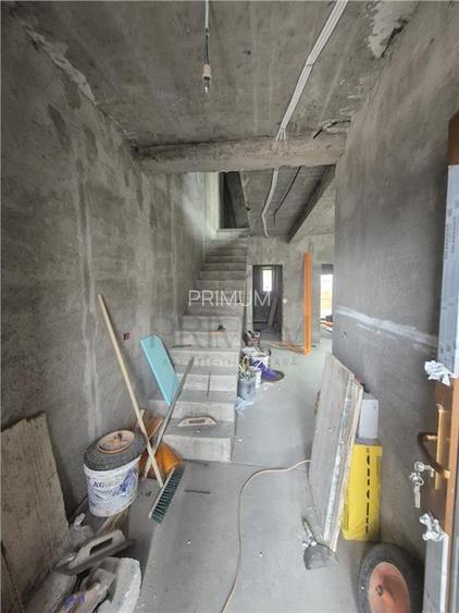 Duplex 3 dormitoare - zona excelenta - toate utilitatile - termen rapid de final - 3
