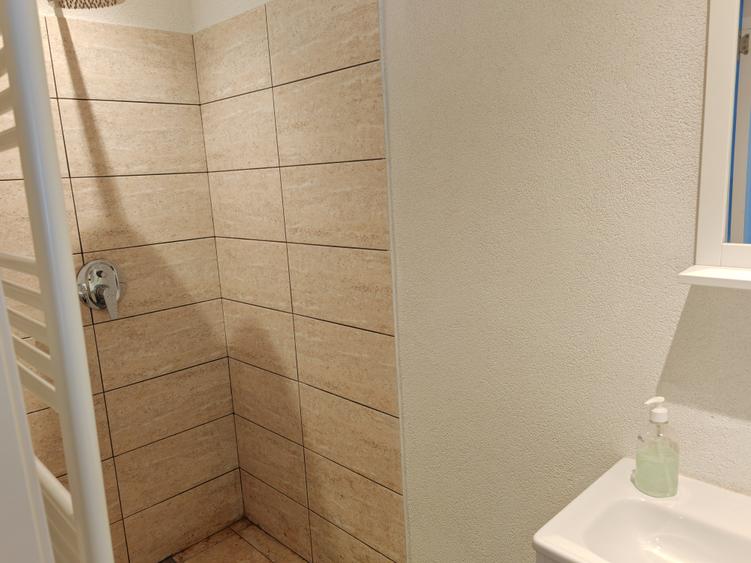 Apartament 4 camere renovat, 3 unitati regim hotelier zona Centrul Istoric