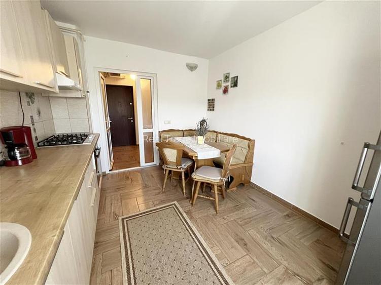 Apartament 2 camere etaj intermediar intrare Racadau - 6