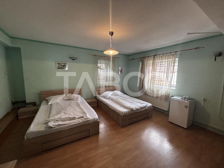 Casa ideala pentru muncitori de inchiriat 5 camere si curte