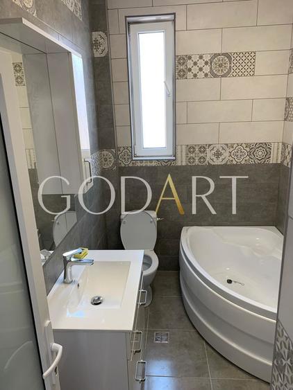 Vila spatioasa | Complet renovată | Central