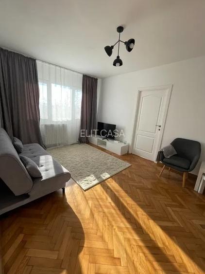 Apartament cu 2 camere, etajul 3/4, zona Podu Ros - 4