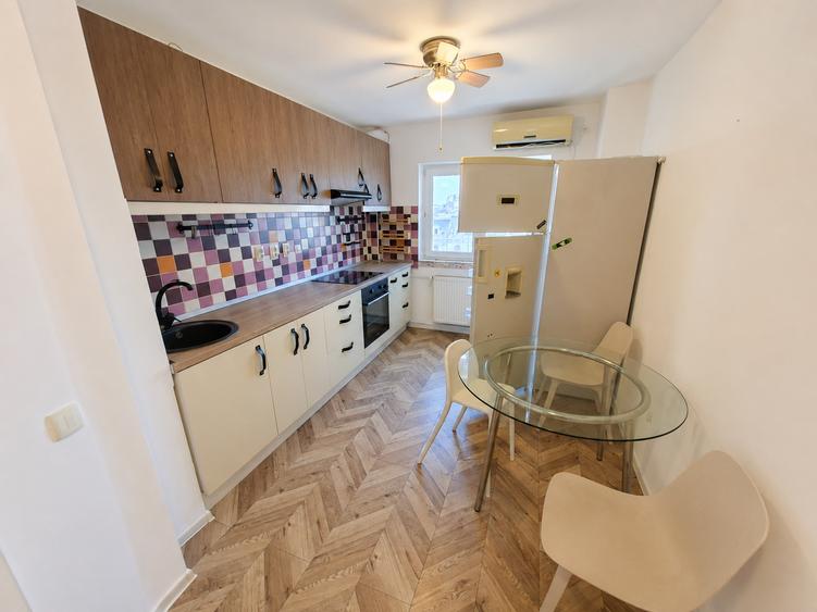 Armeneasca, Mosilor, 3 camere mobilate + Loc Parcare