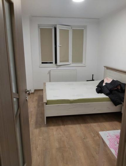 Apartament de 3 camere, 62 mp, parcare, Zona Vivo