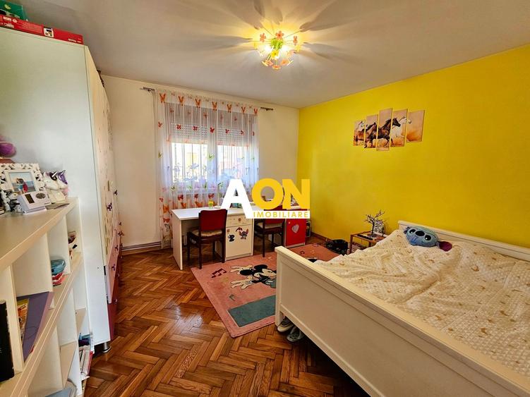 Casa 4 camere, mobilata, utilata, 593 mp teren, zona Centru