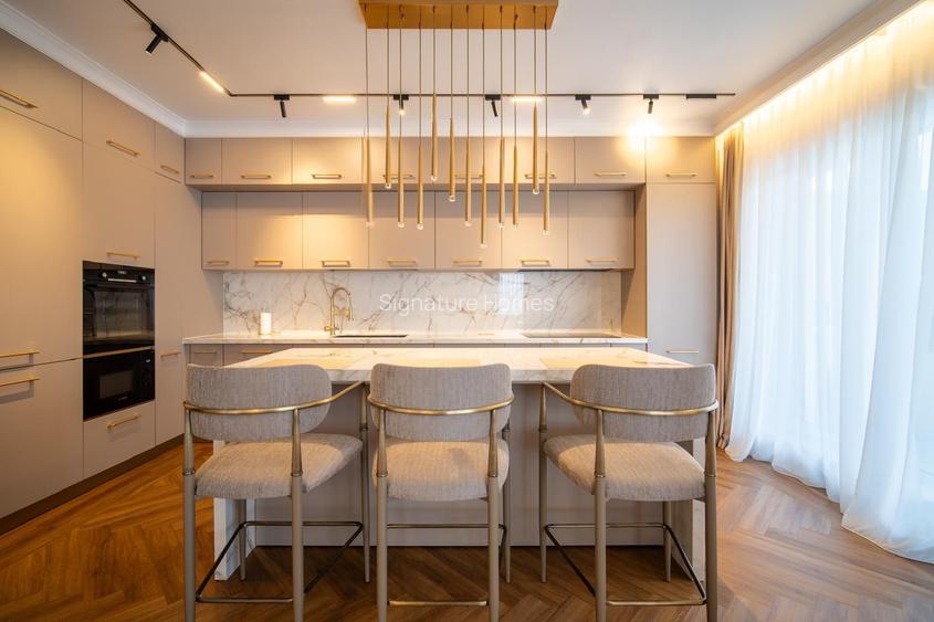 Vila Exclusivista cu 6 Dormitoare, Finisaje din Marmura si Curte mare - 5