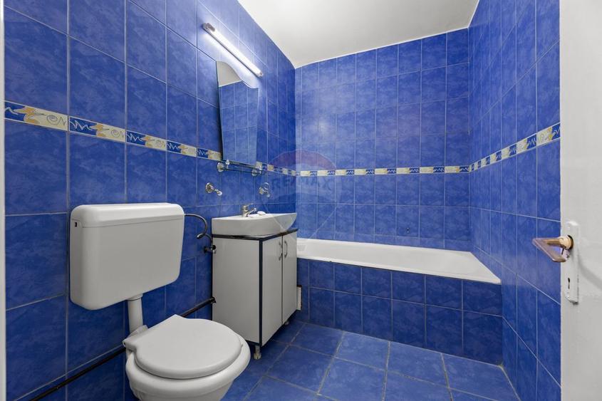 Apartament spațios cu 3 camere, de vânzare, în zona 300 Micalaca