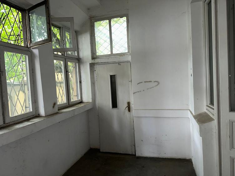 ARMENEASCA - Carol 4 camere 120 mp utili parter cu curte