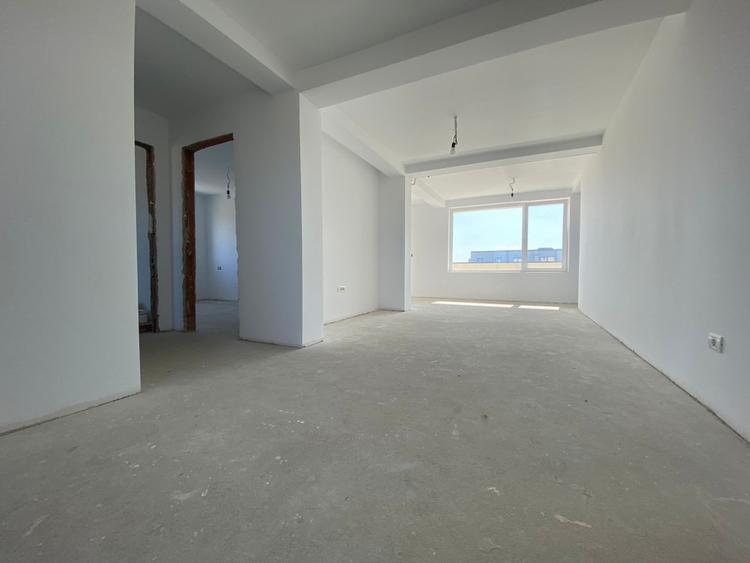 Penthouse 3 camere, decomandat, 81 mp utili, etaj 3 -zona Torontalului