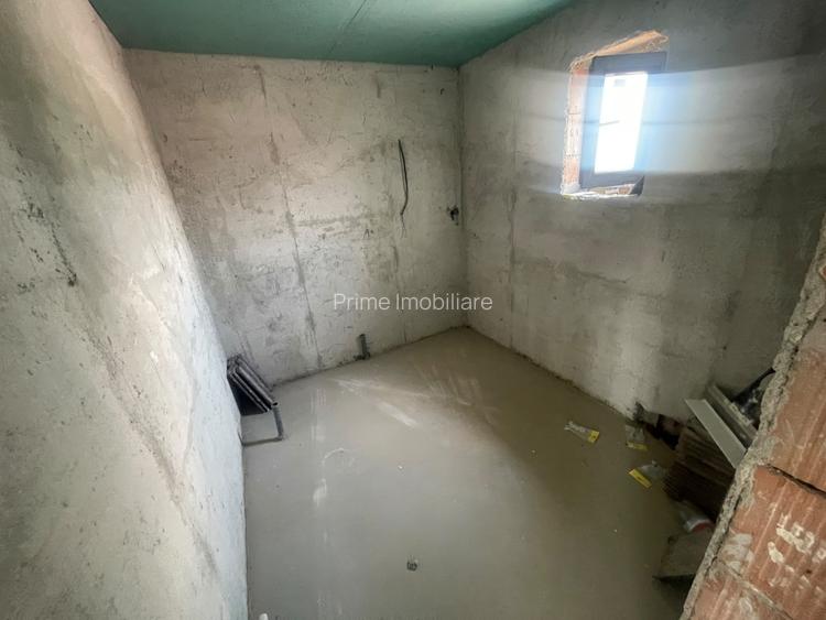 CASĂ SEMIFINISATĂ | 200 MP UTILI | 500 MP TEREN | ZONA BĂRĂBANȚ - 6