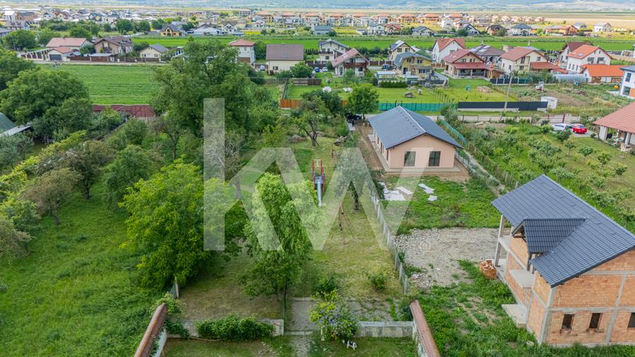 Casa saseasca, 2500 mp teren, 2 fronturi stradale – Cristian – 0% comision
