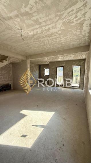 Casa tip duplex semifinisat, 5 camere, zona Tautiului