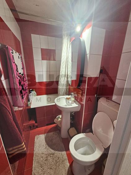 Apartament cu 3 camere, 45 mp, etaj intermediar, Zona Minerva