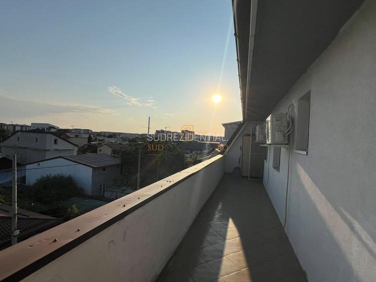 Apartament 3 camere, terasa generoasa, acces metrou Aparatorii Patriei - 12