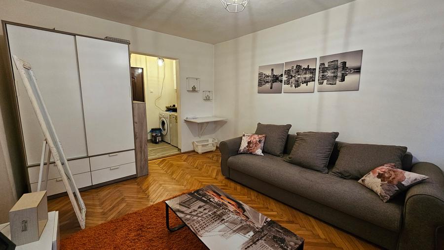 Garsonieră zona Buziașului de închiriat