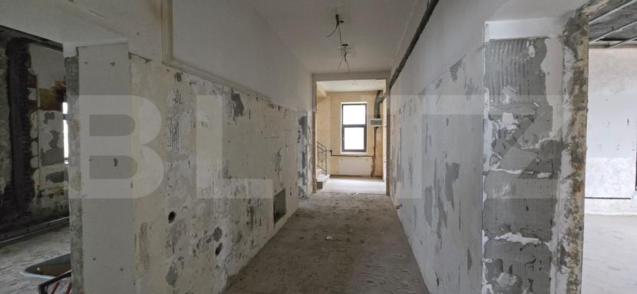 Spațiu comercial tip casa, D+P+M, 440 mp, zonă centrală Craiova