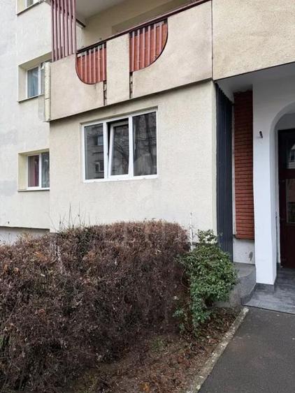 Apartament 3 camere în zona BRD