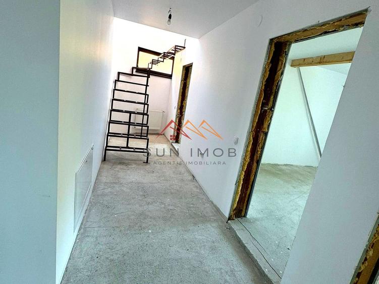Casa P+E+M 5 camere, an 2019, renovat 2023, toate utilitatile