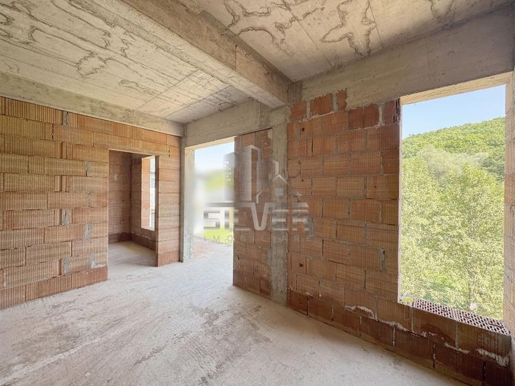 Casa individuala/teren 600mp/panouri fotovoltaice/pompe de caldura.