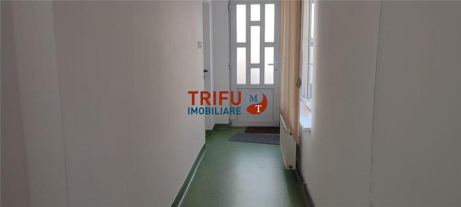 Spatiu comercial 4 camere de vanzare in Cetate
