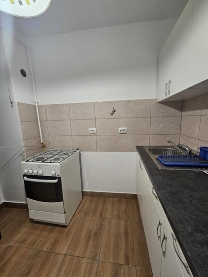 Apartament 2 camere renovat, 65 mp, cu pod mansardabil, Centru!