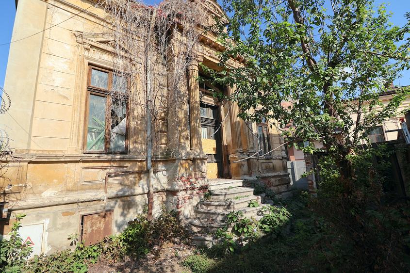 Casă istorică de restaurat în zona Bulevardul Regina Maria – Unirii