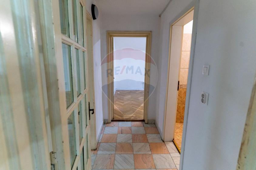 Casă / Vilă cu 6 camere de închiriat în zona Centru Vechi
