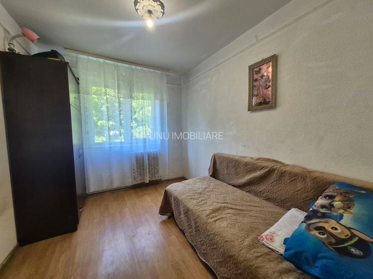 3 Camere - Etaj 2 intermediar - Pacurari - Zona Lukoil / UniCredit - 200m de statiile CTP - 8
