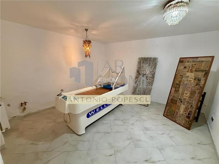 Casa 11 camere D+P,cu o arhitectura deosebita, ultracentral, Ploiesti. - 18