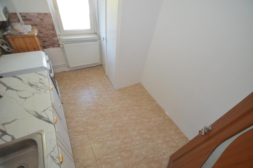 Apartament cu centrala proprie in zona Dambovita