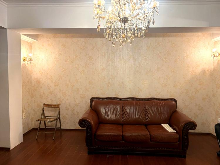 Apartament 3 camere bloc 2012 Prelungirea Ghencea Lidl Primavara
