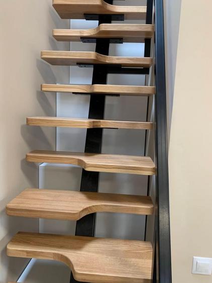 Casa de vanzare, formata din 2 apartamente, P-ta Abator