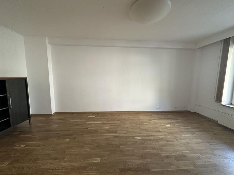 Nou Apartament 7 camere  Aviatorilor