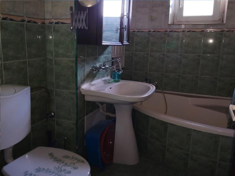 Apartament 3 camere Lapus-stradal