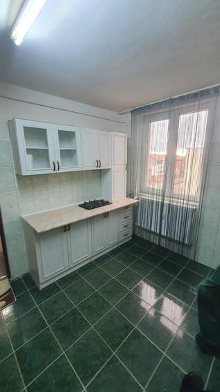 Apartament 2 camere de închiriat | 1 decembrie | Mobilat și utilat | 300 €/lună