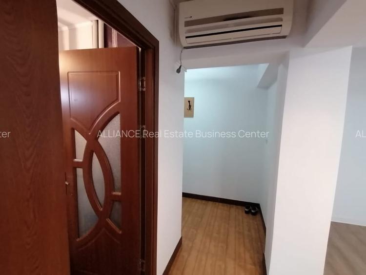 CENTRU - Birou pe Bdul Mamaia-Capitol - 10