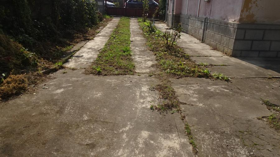 Vand casa solida in Deva, zona Horea, suprafata totala de teren 3450 mp,