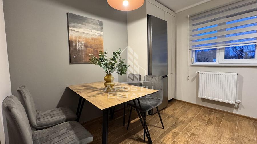 Apartament 3 camere , semidecomandat, zona Sagului