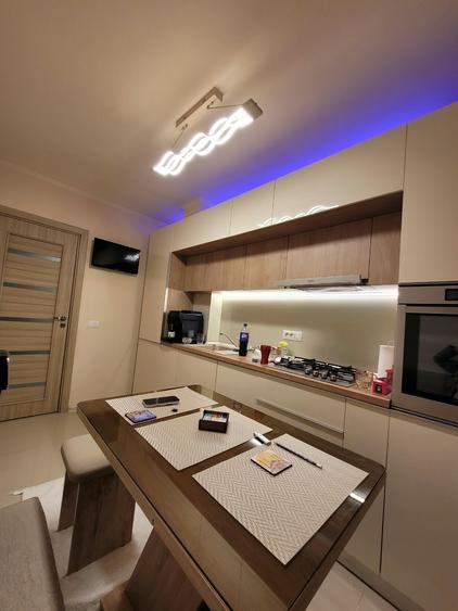 TOMIS III - MACUL ROSU - 3 CAMERE DECOMANDAT - MOBILAT MODERN - -175000 E