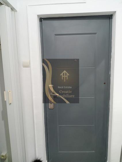 Piața Romană- Bd Dacia bloc deosebit