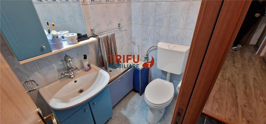 Apartament 3 camere decomandat zona Mercur- Cetate