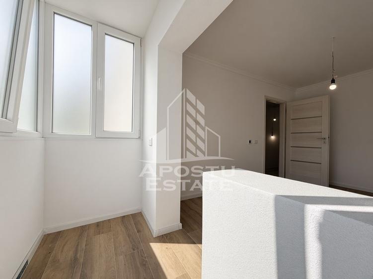 Apartament 3 camere de vanzare,decomandat,et.1Dambovita Nora,Timisoara