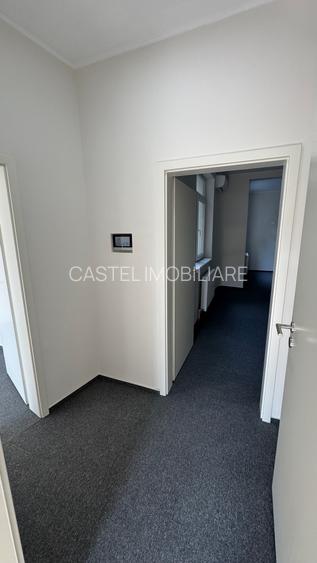 De inchiriat Imobil având 9 camere ,suprafață de 285 mp. Cantemir langa Metrou - 10