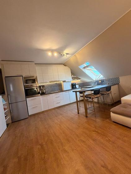 Apartament 3 camere cu scara interioara, mobilat si utilat, parcare