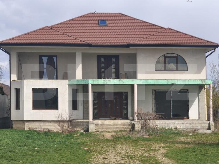 Casa individuala semifinisata, 2000mp teren, zona centrala Radauti - 3