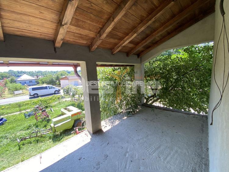 Casa de vanzare 260mp Borlesti 85.000€ - 44